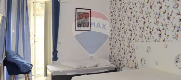 4 bedrooms Apartment in Naples, Italy No. 295481 24