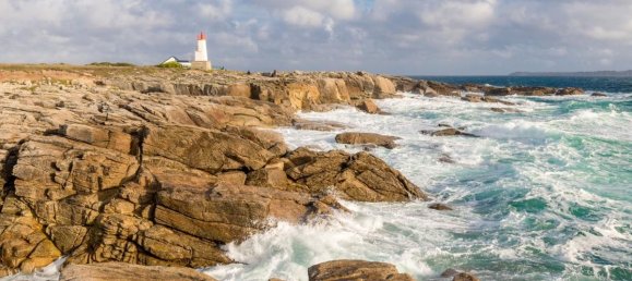 892m² Land in Ploemeur, France No. 105248 2