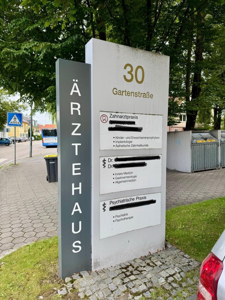 126m² Office in Dachau, Germany No. 260347