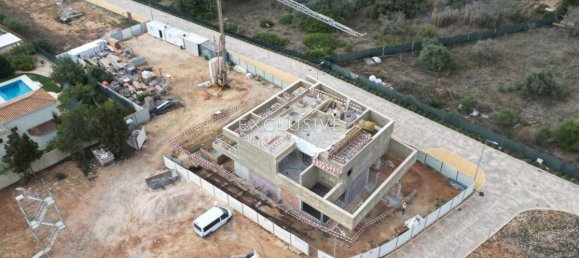 4 bedrooms Villa in Lagos, Portugal No. 7605 10