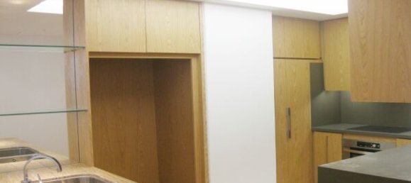 3 Schlafzimmer Wohnung in Cau Giay, Vietnam, Nr. 5493 4