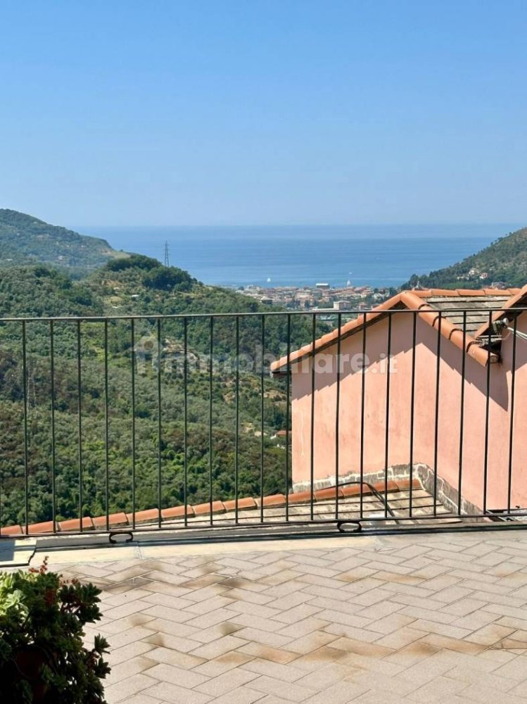 3 bedrooms Apartment in Levanto, Italy No. 277237