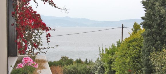 5 bedrooms Villa in Malesina, Greece No. 7193 2