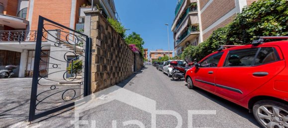 300m² Garage in Rome, Italy No. 285060 17
