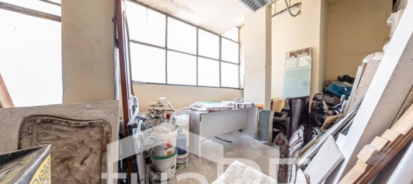 300m² Garage in Rome, Italy No. 285060 3