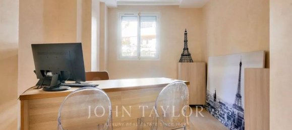 2 bedrooms Apartment in Paris, France No. 128899 6
