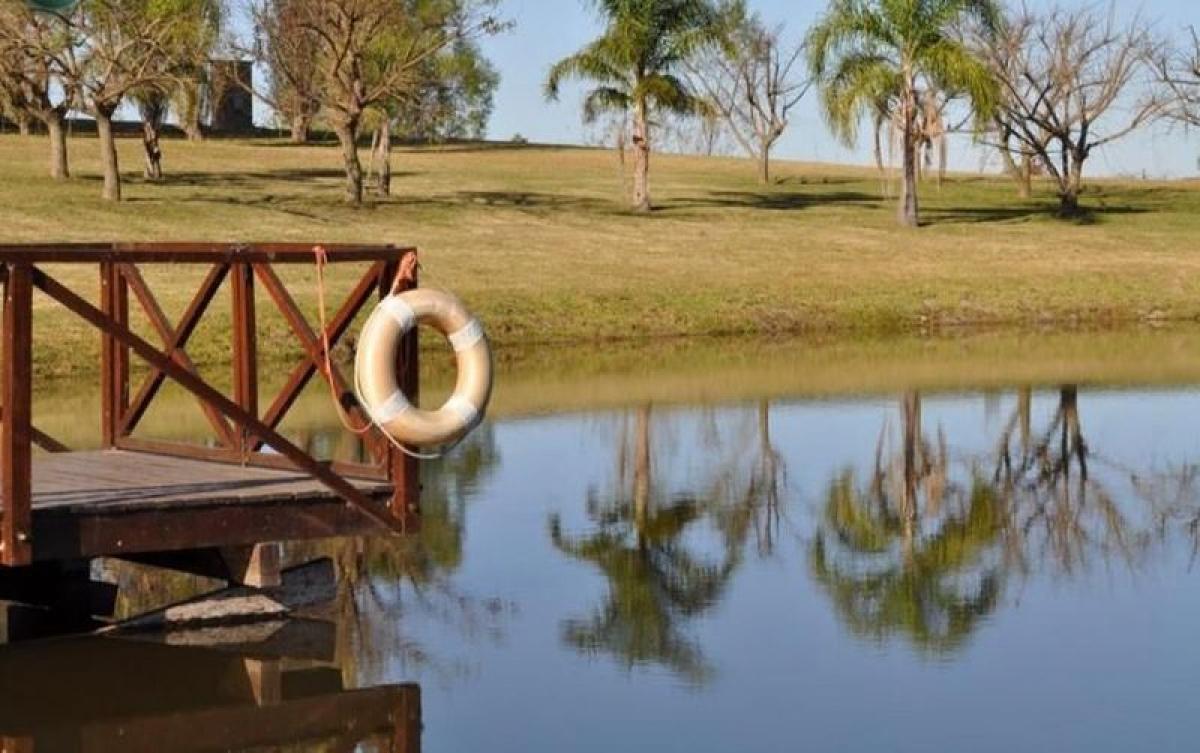  Land in Buenos Aires, Argentina No. 117884