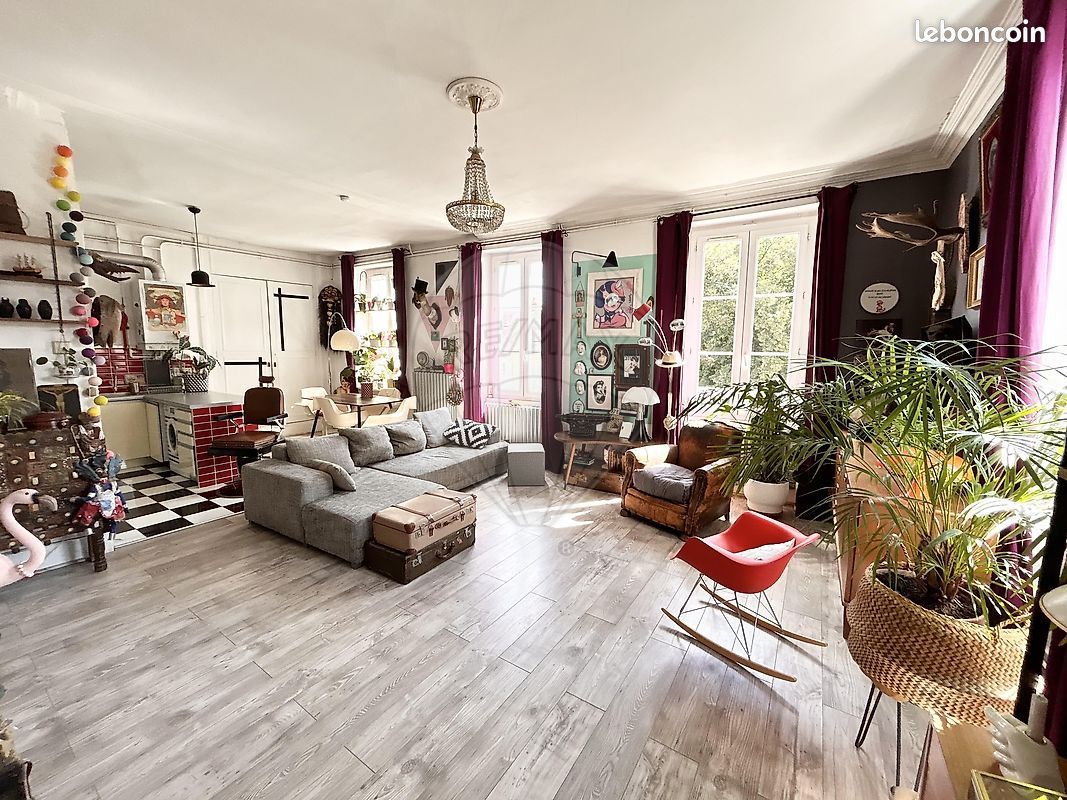 Дуплекс с 2 спальнями в Нёвер, Франция № 193844