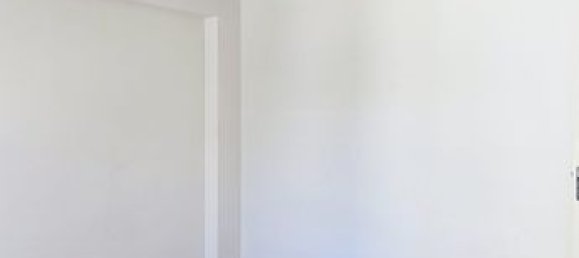 2 bedrooms Apartment in Montargis, France No. 282619 4