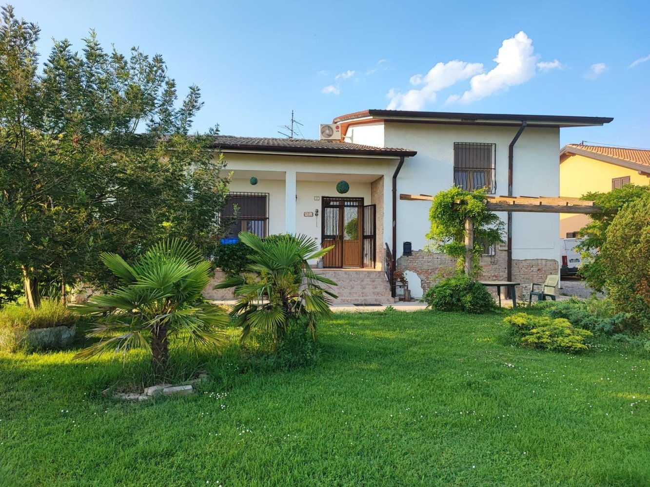 6 rooms House in Finale Emilia, Italy No. 172610