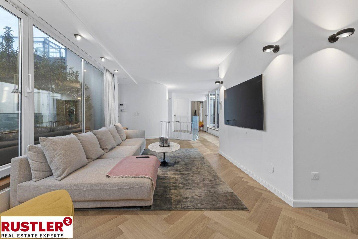 Apartamento de 4 habitaciónes en Mariahilf, Austria No. 250496