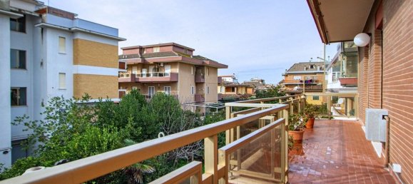Apartamento de 2 divisões em Pomezia, Italy N.º 205808 21
