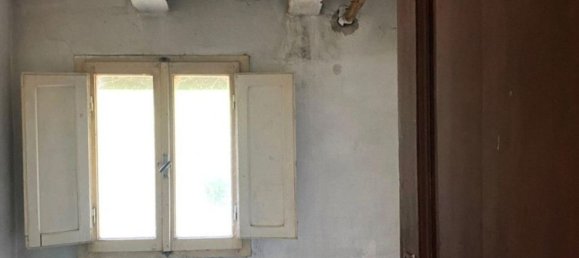 Studio in San Giovanni Valdarno, Italy No. 132977 3