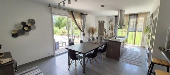 Дом с 3 спальнями в Сен-Жермен-дю-Плен, Франция № 310097 2