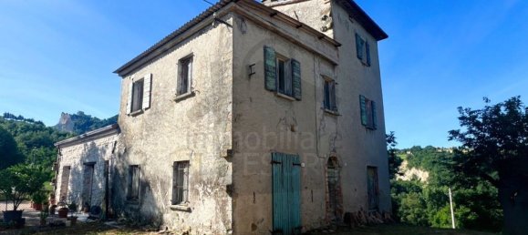 Дом с 5 комнатами в Сан Лео, Италия № 79928 6