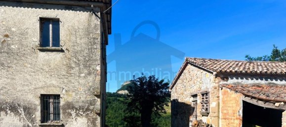 Дом с 5 комнатами в Сан Лео, Италия № 79928 7