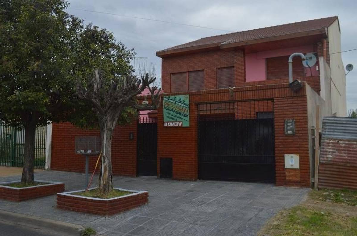 5 bedrooms House in Bermudez, Argentina No. 62473