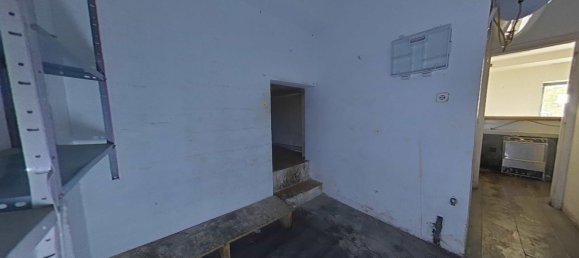 78m² Commercial property in Madrid, Spain No. 74515 29