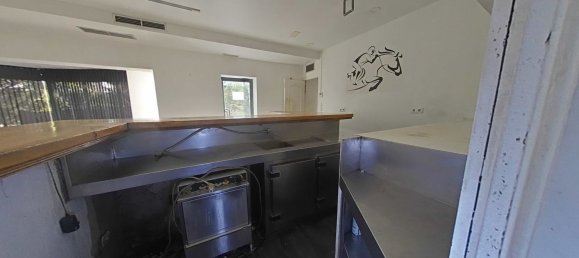 78m² Commercial property in Madrid, Spain No. 74515 20