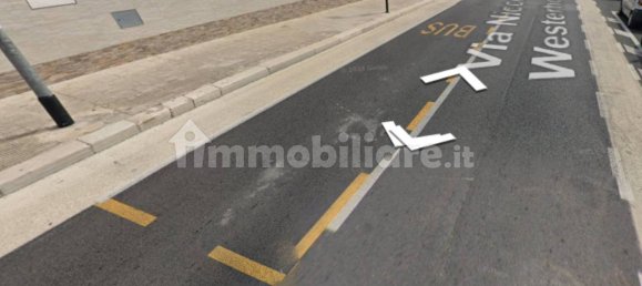 1-Zimmer Gewerbliche Immobilie in Bari, Italy, Nr. 303738 6