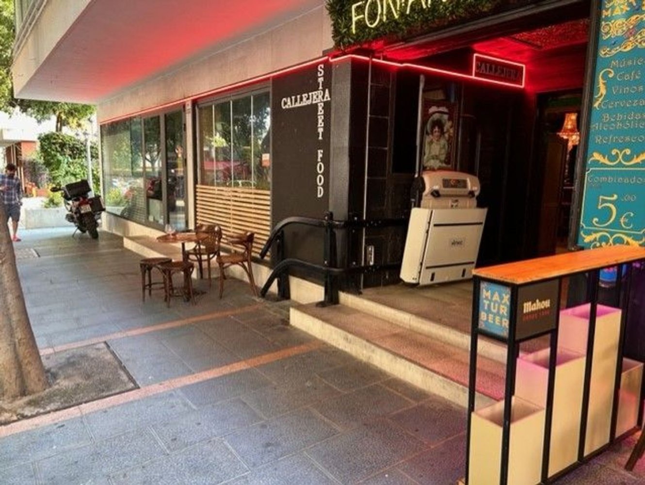 180m² Commercial property in Marbella, Spain No. 136964