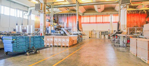 1 room Warehouse in Capriolo, Italy No. 257657 11
