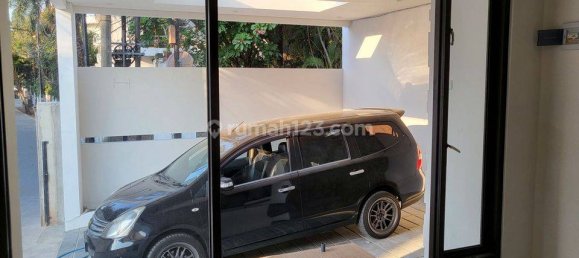 3 bedrooms House in Kebon Jeruk, Indonesia No. 1408 35