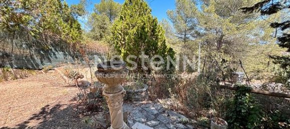 217m² Land in Rousset, France No. 309687 3