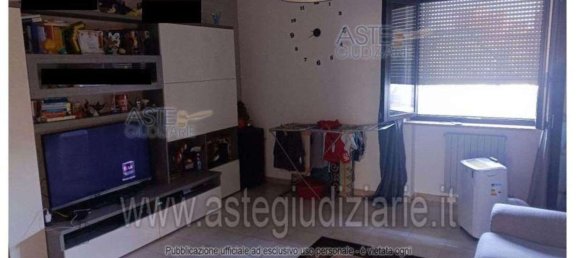 Квартира с 5 комнатами в Таранто, Италия № 30823 6