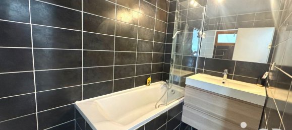 3 Schlafzimmer Doppelhaus in Evry, France, Nr. 285419 8