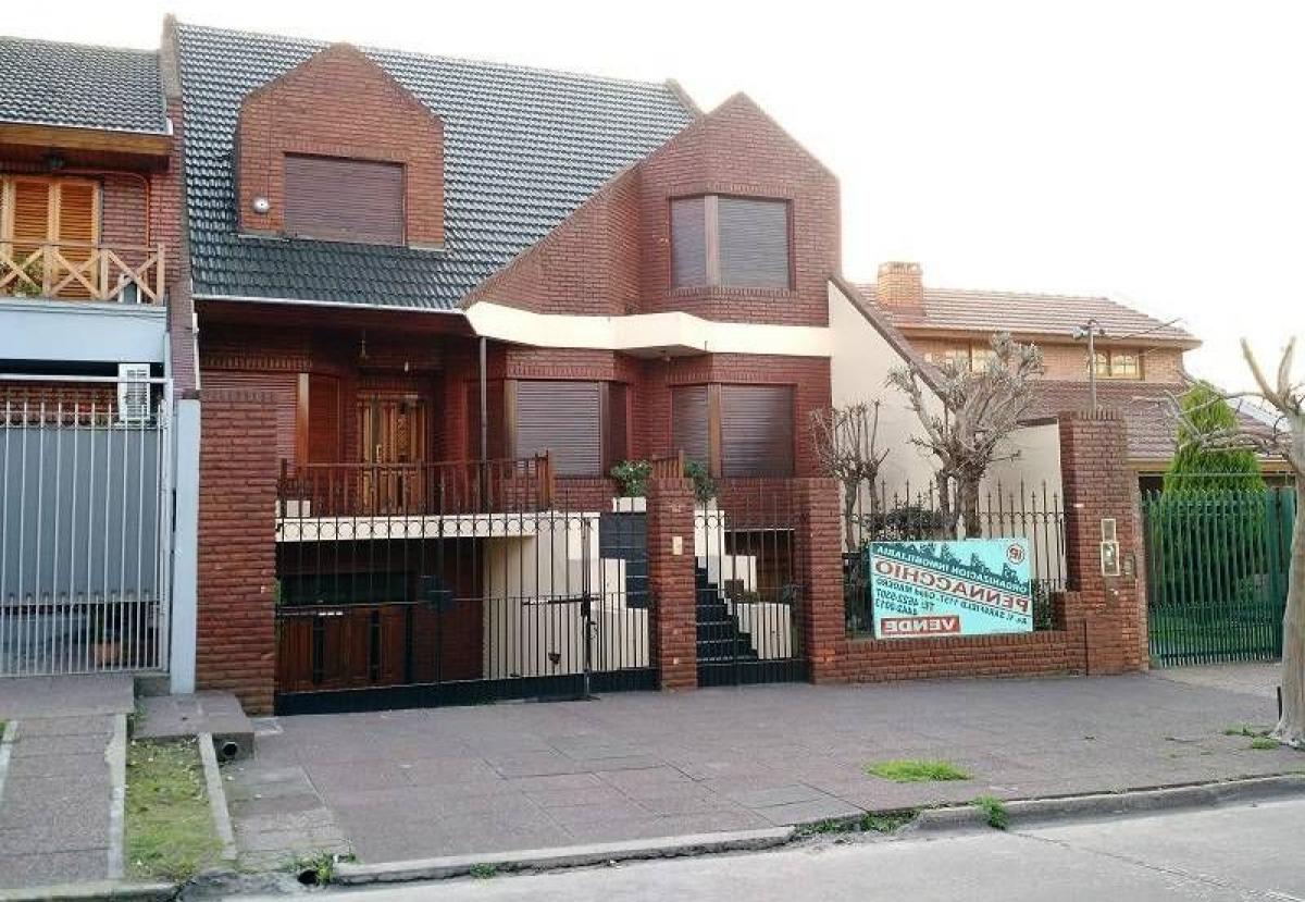 4 bedrooms House in Bermudez, Argentina No. 15141