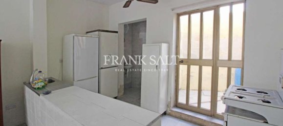  محل تجاري في Paola, Malta 36متر مربع رقم 12647 2