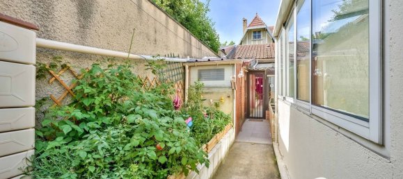 Casa de 2 dormitorios en Nanterre, France No. 188471 11