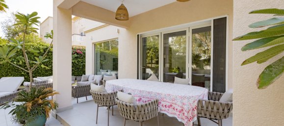 Villa de 3 dormitorios en The Lakes, UAE No. 120748 6