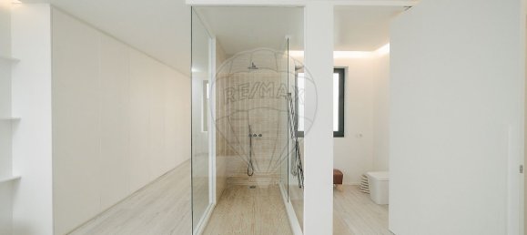 3 bedrooms House in Porto, Portugal No. 24220 13