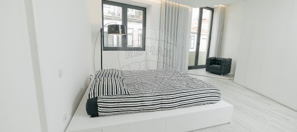 3 bedrooms House in Porto, Portugal No. 24220 16