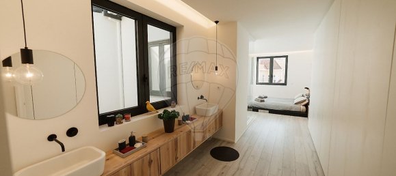 3 bedrooms House in Porto, Portugal No. 24220 10