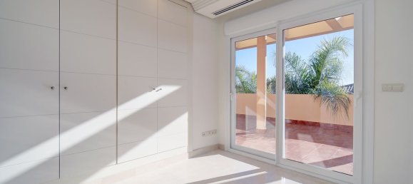 3 bedrooms Apartment in Marbella, Spain No. 31209 34