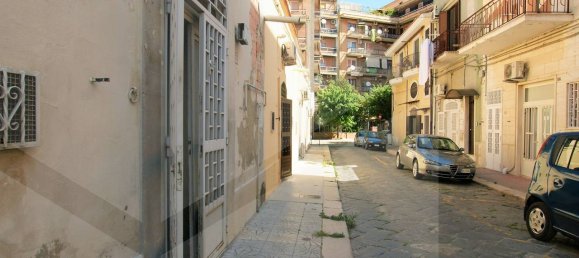 Дом с 4 комнатами в Чериньола, Италия № 20246 2