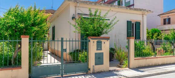 2 rooms Villa in Montemarciano, Italy No. 105870 2