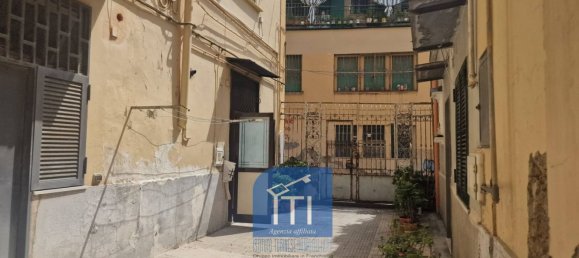 2 bedrooms Apartment in Naples, Italy No. 340018 19