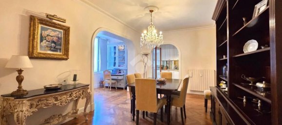 8 bedrooms Apartment in Prato, Italy No. 359868 9