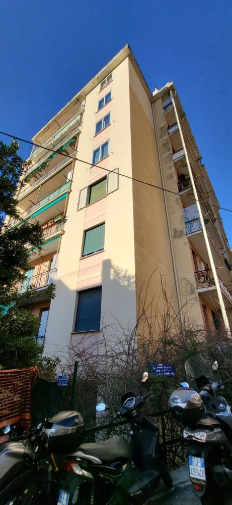 3 Schlafzimmer Wohnung in Genoa, Italy, Nr. 376401