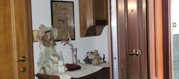 3 Schlafzimmer Wohnung in Genoa, Italy, Nr. 376401 10