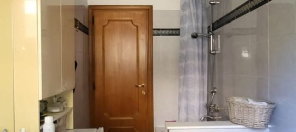 3 Schlafzimmer Wohnung in Genoa, Italy, Nr. 376401 31