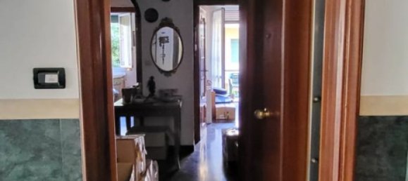 3 Schlafzimmer Wohnung in Genoa, Italy, Nr. 376401 8