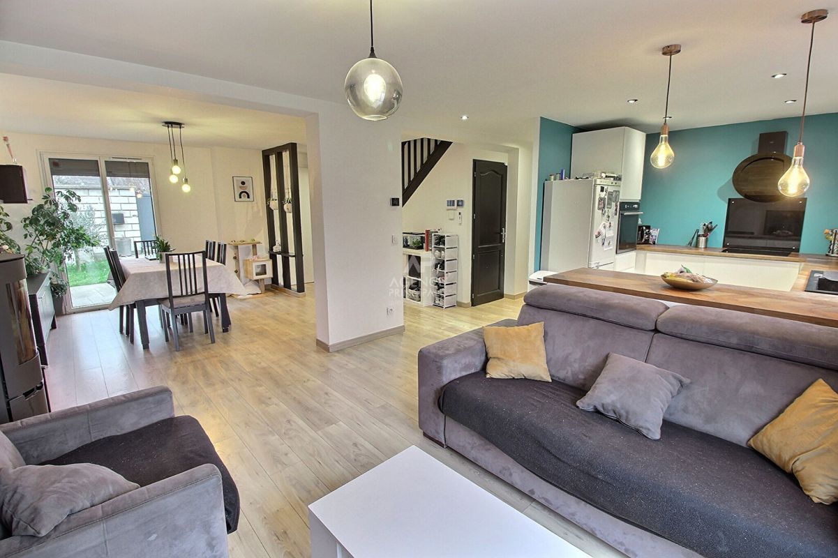 4 Schlafzimmer Haus in Chanteloup-les-Vignes, France, Nr. 140971