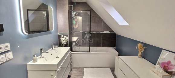 4 Schlafzimmer Haus in Chanteloup-les-Vignes, France, Nr. 140971 10