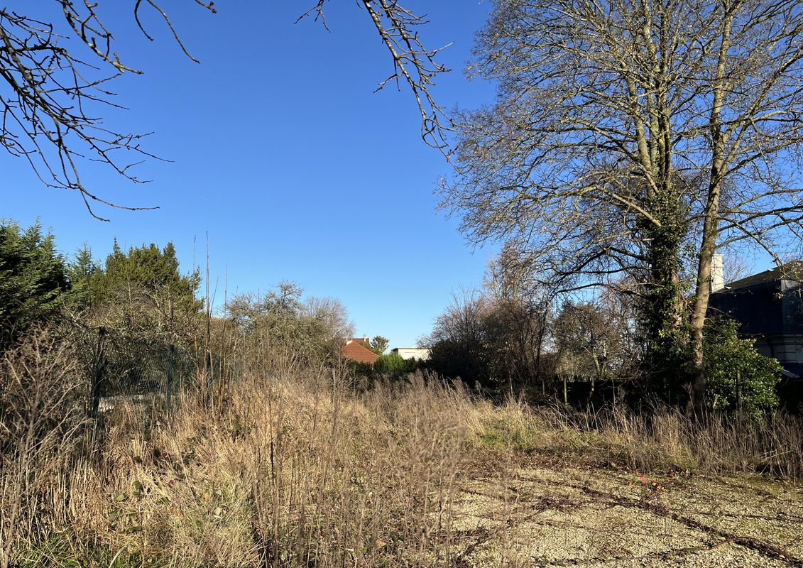 Terrain à Garches, France 918m² No. 163504