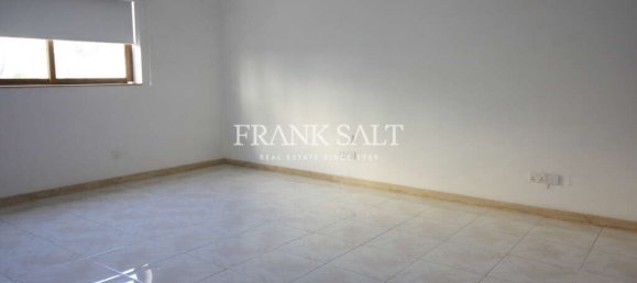 4 غرف نوم بنغالو في Mosta, Malta رقم 11148 10